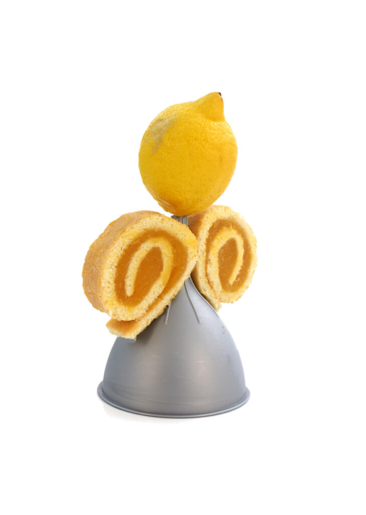 W 2 Angeles Gitanos 729x1024