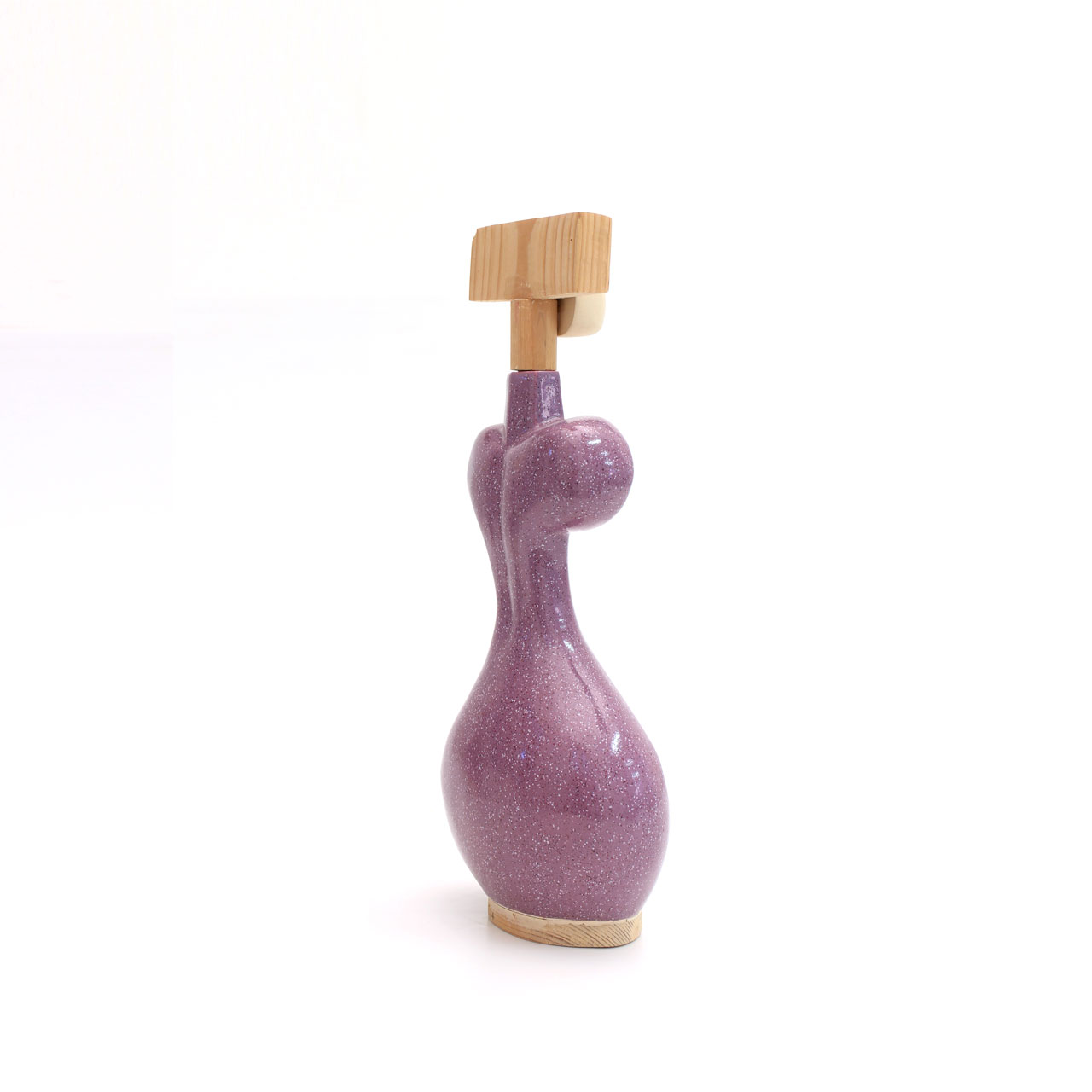 w_2a_mujer_morada